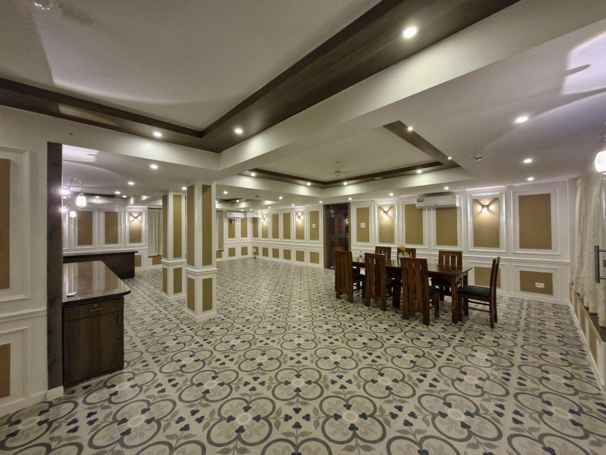 Golden Landmark Green Valley Beach Resort Dona Paula Exterior foto