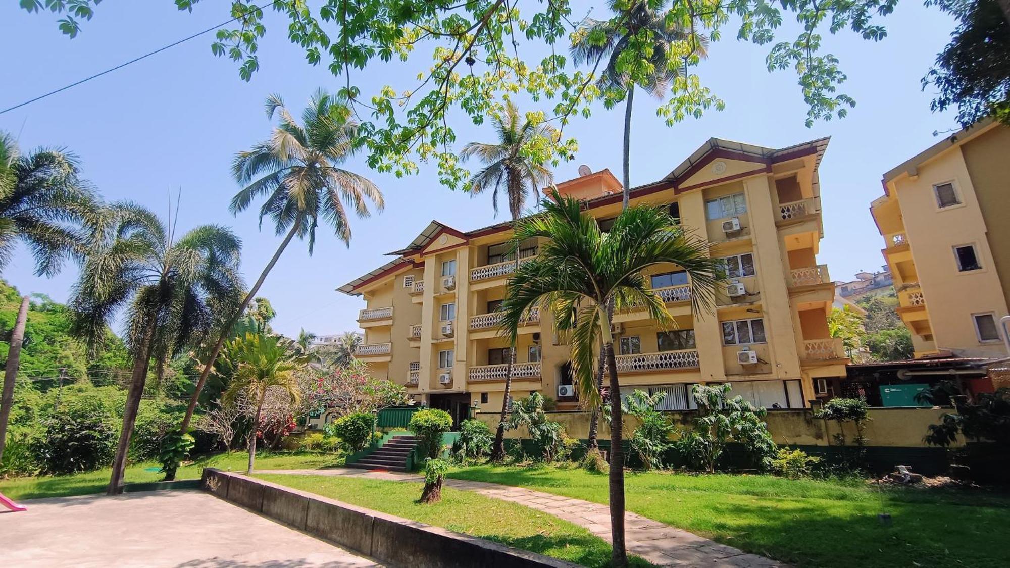 Golden Landmark Green Valley Beach Resort Dona Paula Exterior foto